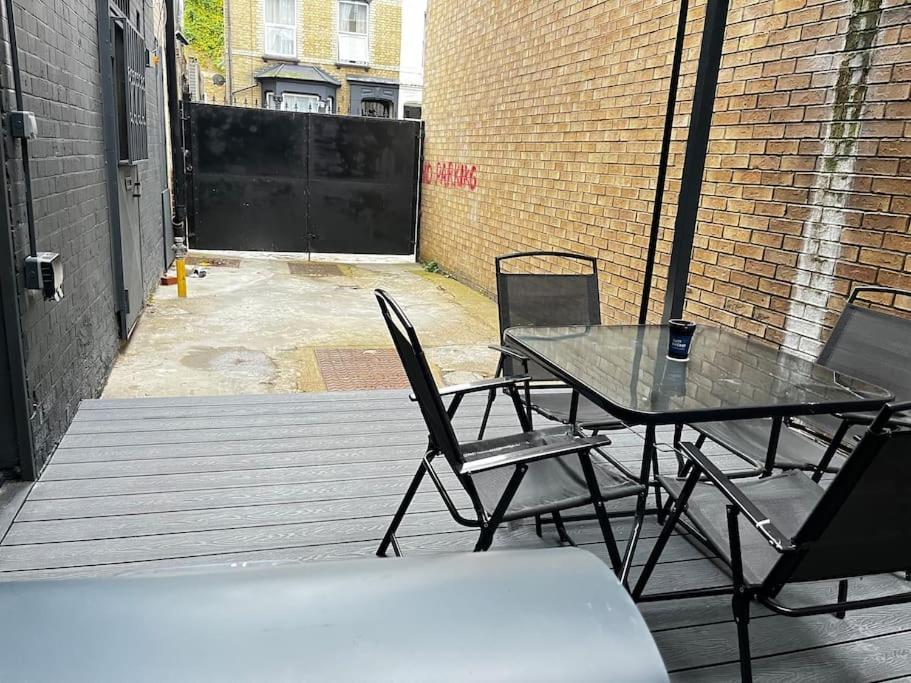 Appartamento House With Garden Stoke Newington